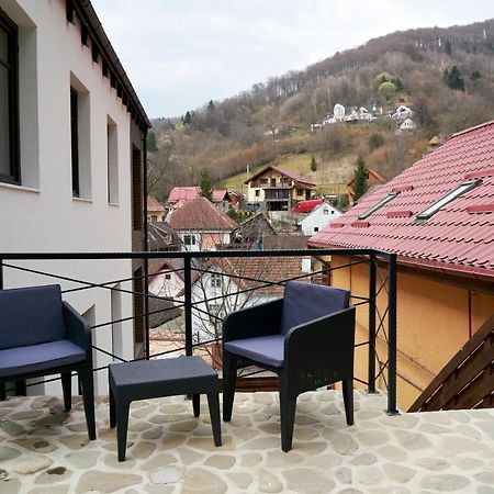 Отель Casa Piti Брашов Экстерьер фото